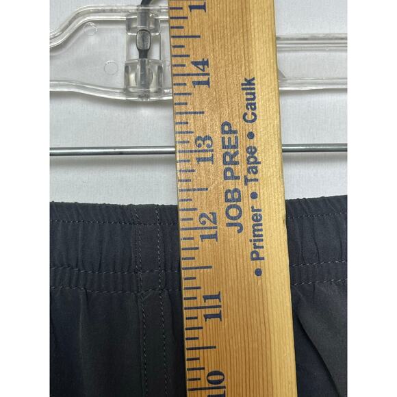 The North Face Men’s Large Gray Lightweight Running Shorts Active Athletic Gym - Picture 6 of 10